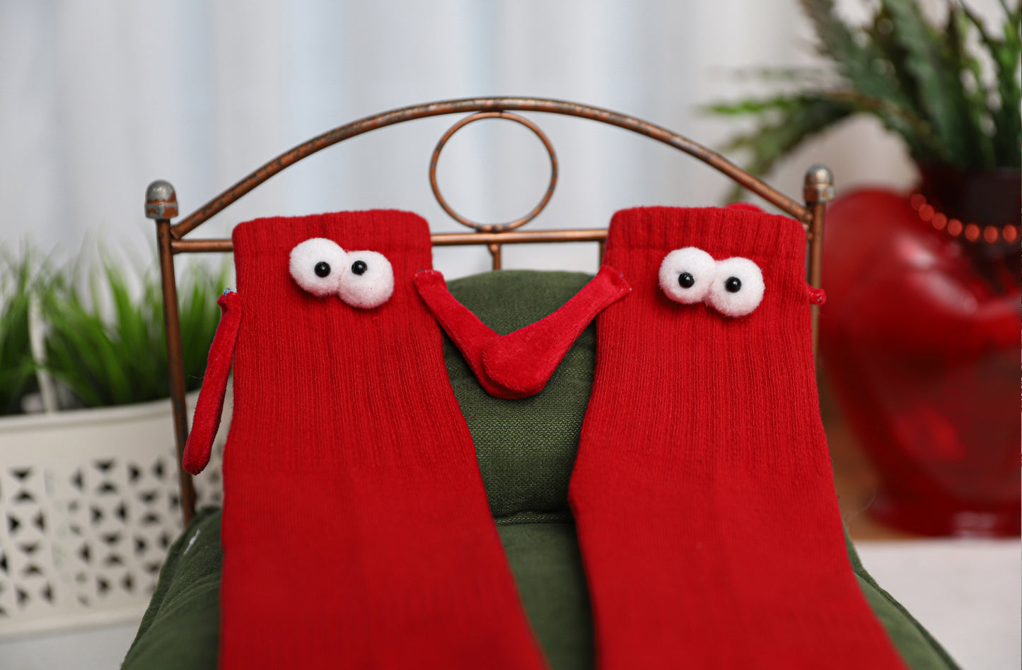 Red Magnetic Socks that Holding Hands Couple Socks for Valentine's Day